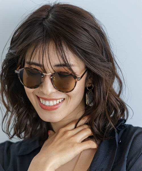 BAYFLOW（ベイフロー）の「ボストンコンビサングラス（サングラス・レディース・ブラウン/ライトベージュ・FREE）」の2枚目の写真