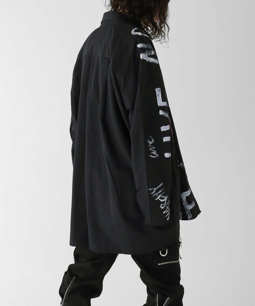 minsobi(ミンソビ)の「レタリングナイロンシャツ(シャツ/ブラウス・メンズ・ホワイト/ブラック・FREE)」の7枚目の写真