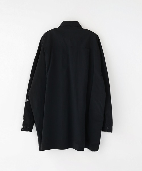 minsobi(ミンソビ)の「レタリングナイロンシャツ(シャツ/ブラウス・メンズ・ホワイト/ブラック・FREE)」の10枚目の写真