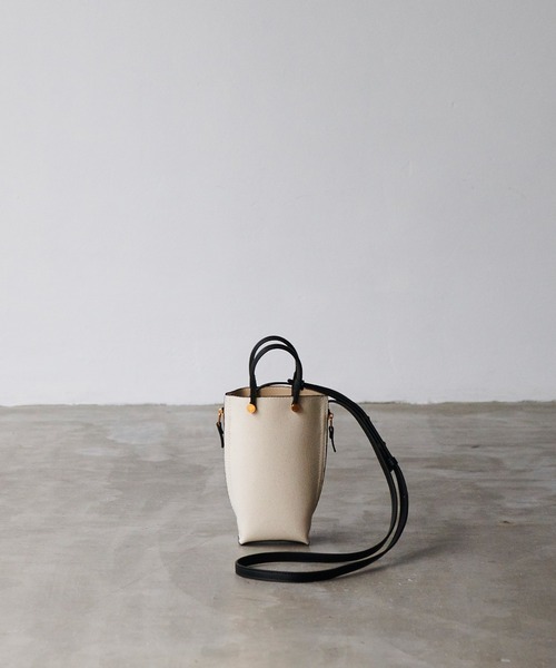 E'POR(エポール)の「【E'POR】Y BAG Micro(サイドジップマイクロショルダーバッグ)Canvas(ショルダーバッグ・レディース・オフホワイト・FREE)」の6枚目の写真