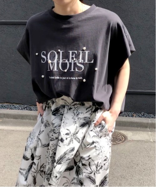 LHELBIE(レルビエ)の「ロゴフロッキーボックスTシャツ(Tシャツ/カットソー・レディース・チャコールグレー/ピンク/ホワイト・M)」の2枚目の写真