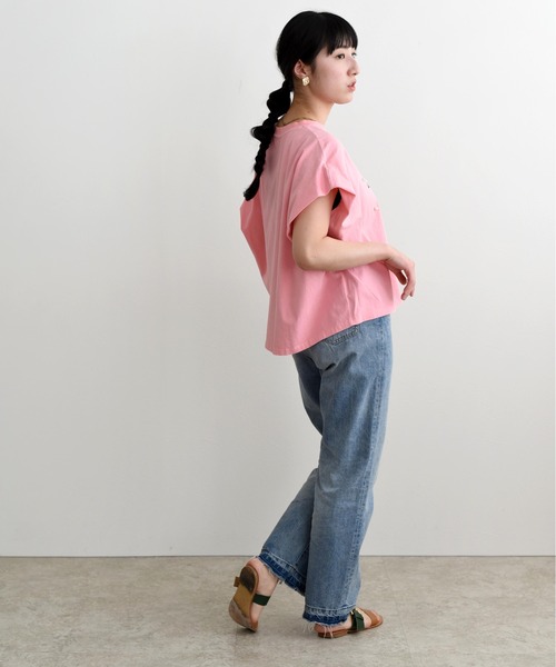 LHELBIE(レルビエ)の「ロゴフロッキーボックスTシャツ(Tシャツ/カットソー・レディース・チャコールグレー/ピンク/ホワイト・M)」の8枚目の写真