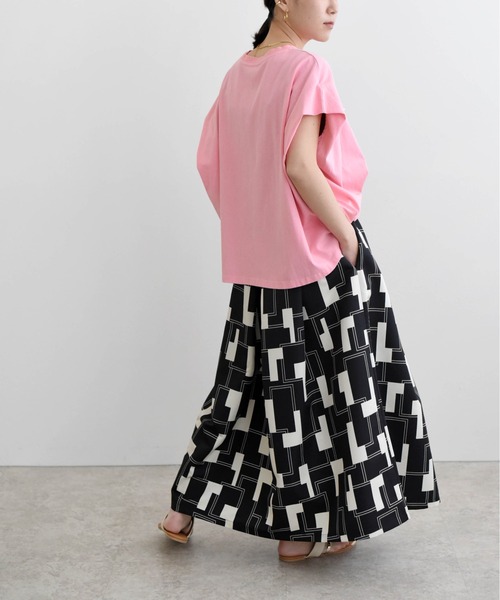 LHELBIE(レルビエ)の「ロゴフロッキーボックスTシャツ(Tシャツ/カットソー・レディース・チャコールグレー/ピンク/ホワイト・M)」の10枚目の写真