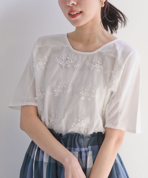 rps(アールピーエス)の「3D刺繍レース袖タックプルオーバー(Tシャツ/カットソー・レディース・マスタード/オフホワイト/チャコールグレー・M/フリー)」の2枚目の写真