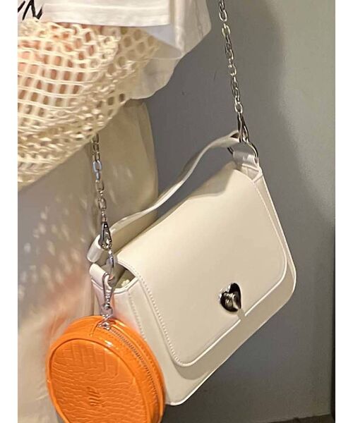 jouetie（ジュエティ）の「ワンハンドルマルチ BAG（ハンドバッグ・レディース・ブラック/オフホワイト/グリーン・FREE）」の2枚目の写真