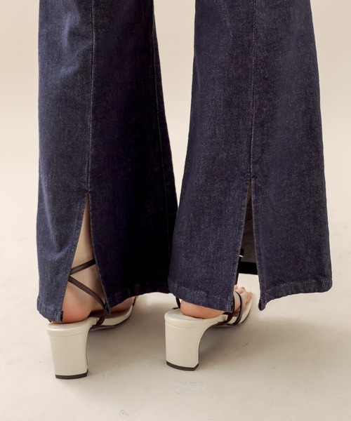 mline（エムライン）の「[mline] バックスリットデニム（デニムパンツ・レディース・ネイビー/ブラック・1/2）」の15枚目の写真
