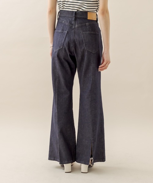 mline（エムライン）の「[mline] バックスリットデニム（デニムパンツ・レディース・ネイビー/ブラック・1/2）」の17枚目の写真