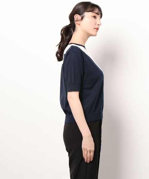 AMBIDEX(アンビデックス)の「お花衿インターシャクループルオーバー(ポロシャツ・レディース・ダークブラウン/ネイビー・FREE)」の14枚目の写真