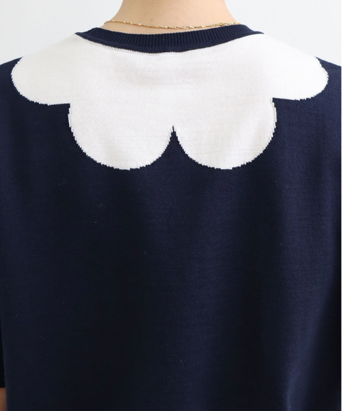 AMBIDEX(アンビデックス)の「お花衿インターシャクループルオーバー(ポロシャツ・レディース・ダークブラウン/ネイビー・FREE)」の8枚目の写真