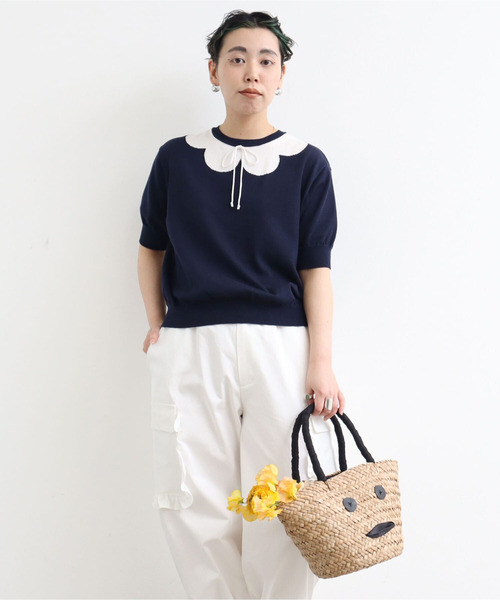 AMBIDEX(アンビデックス)の「お花衿インターシャクループルオーバー(ポロシャツ・レディース・ダークブラウン/ネイビー・FREE)」の7枚目の写真