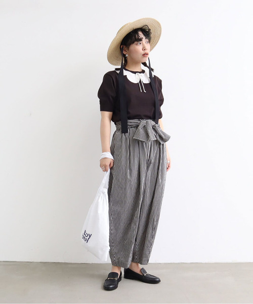 AMBIDEX(アンビデックス)の「お花衿インターシャクループルオーバー(ポロシャツ・レディース・ダークブラウン/ネイビー・FREE)」の12枚目の写真