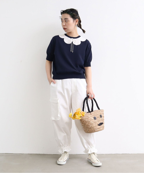 AMBIDEX(アンビデックス)の「お花衿インターシャクループルオーバー(ポロシャツ・レディース・ダークブラウン/ネイビー・FREE)」の10枚目の写真