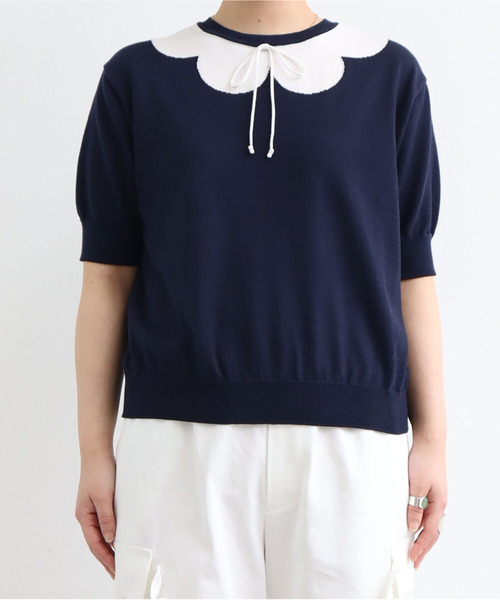 AMBIDEX(アンビデックス)の「お花衿インターシャクループルオーバー(ポロシャツ・レディース・ダークブラウン/ネイビー・FREE)」の13枚目の写真