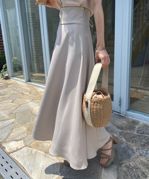 one after another NICE CLAUP(ワンアフターアナザーナイスクラップ)の「バックレースアップフレアロングスカート(スカート・レディース・ブラック/ブラウン/キャメル/ライトベージュ・SMALL/MEDIUM)」の3枚目の写真