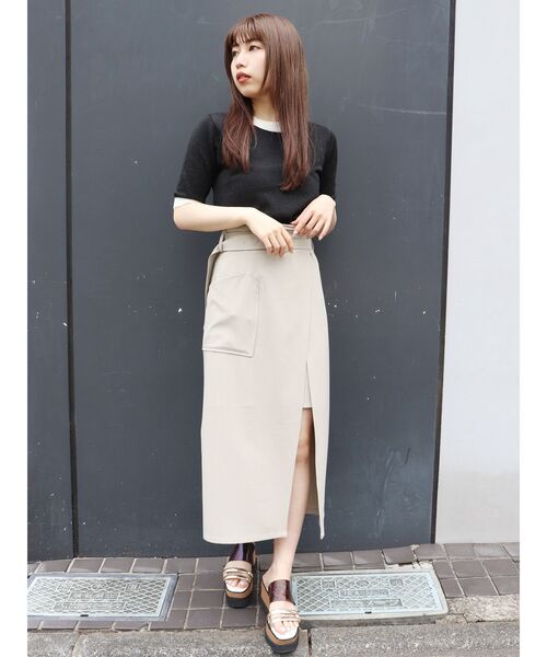 MURUA(ムルーア)の「【WEB限定】バイカラーラメニット(ニット/セーター・レディース・ホワイト/ブラック/ブラウン/グリーン・FREE)」の13枚目の写真