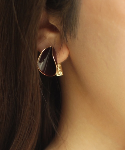 The Rule(ザルール)の「The Rule ザルール:OAK rolled stud earring:オーク ロールスタッズ イヤリング(イヤリング・レディース・ダークグリーン系/ホワイト/オレンジ/モカ/ネイビー/グレー/ワインレッド・FREE)」の6枚目の写真