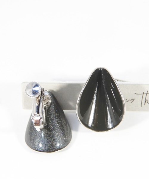 The Rule(ザルール)の「The Rule ザルール:OAK rolled stud earring:オーク ロールスタッズ イヤリング(イヤリング・レディース・ダークグリーン系/ホワイト/オレンジ/モカ/ネイビー/グレー/ワインレッド・FREE)」の10枚目の写真