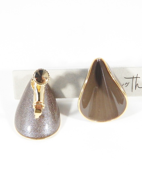 The Rule(ザルール)の「The Rule ザルール:OAK rolled stud earring:オーク ロールスタッズ イヤリング(イヤリング・レディース・ダークグリーン系/ホワイト/オレンジ/モカ/ネイビー/グレー/ワインレッド・FREE)」の11枚目の写真