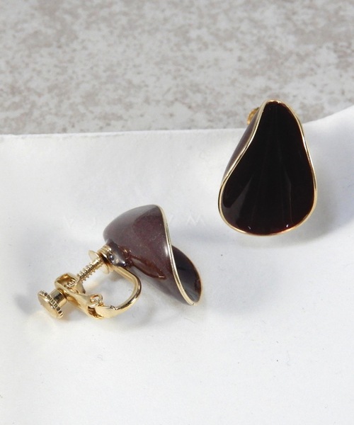The Rule(ザルール)の「The Rule ザルール:OAK rolled stud earring:オーク ロールスタッズ イヤリング(イヤリング・レディース・ダークグリーン系/ホワイト/オレンジ/モカ/ネイビー/グレー/ワインレッド・FREE)」の18枚目の写真