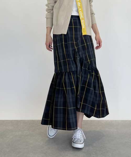 PICCIN(ピッチン)の「アシンメトリーチェックスカート(スカート・レディース・ブラック/ブルー・M/L)」の1枚目の写真