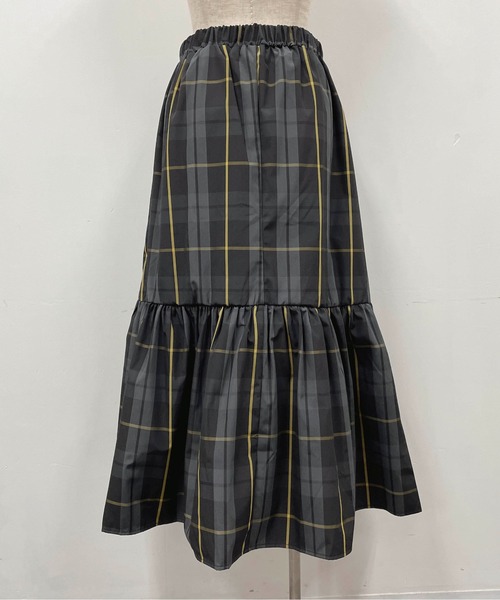 PICCIN(ピッチン)の「アシンメトリーチェックスカート(スカート・レディース・ブラック/ブルー・M/L)」の6枚目の写真