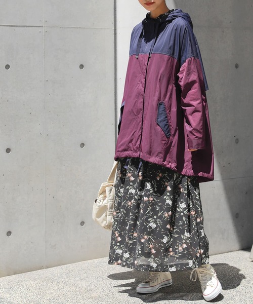 osharewalker（オシャレウォーカー）の「【廃盤】『テントライン配色ナイロンブルゾン』（マウンテンパーカー・レディース・プラム/ライトベージュ/ブラック・FREE）」の5枚目の写真