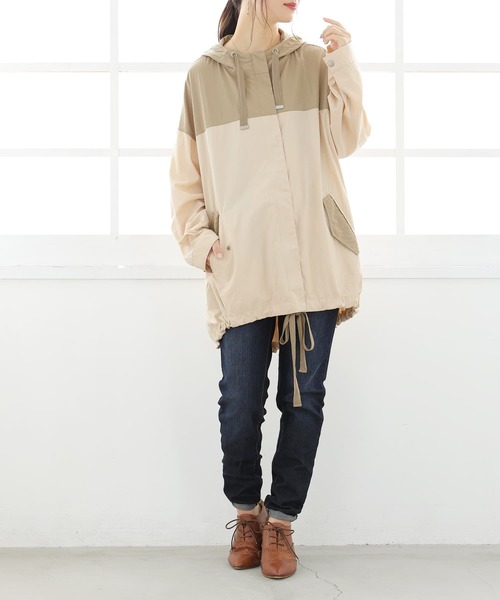 osharewalker（オシャレウォーカー）の「【廃盤】『テントライン配色ナイロンブルゾン』（マウンテンパーカー・レディース・プラム/ライトベージュ/ブラック・FREE）」の17枚目の写真