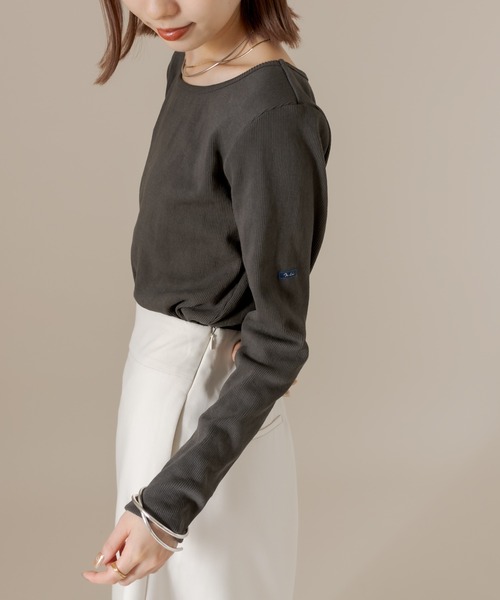 mline（エムライン）の「[mline] チビ長袖ロングTシャツ（Tシャツ/カットソー・レディース・チャコールグレー/ブラック/ベージュ/グリーン/ピンク/オフホワイト/レッド/ブルー・FREE）」の20枚目の写真