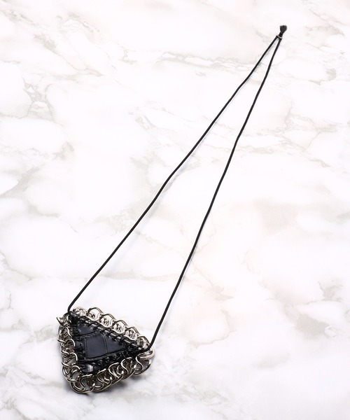 TOGA PULLA(トーガ プルラ)の「TOGA PULLA Magic triangle TP22-AK211(ネックレス・レディース・ホワイト/ブルー/ブラック・ONE SIZE)」の6枚目の写真