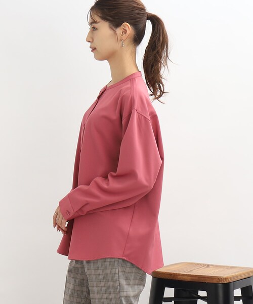 SHOO・LA・RUE（シューラルー）の「◆バンドカラー前開きシャツ（シャツ/ブラウス・レディース・ホワイト系/ピンク系/サンドベージュ・00）」の5枚目の写真