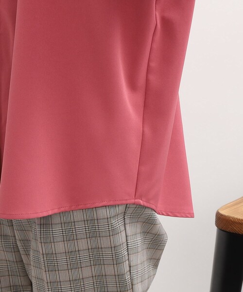 SHOO・LA・RUE（シューラルー）の「◆バンドカラー前開きシャツ（シャツ/ブラウス・レディース・ホワイト系/ピンク系/サンドベージュ・00）」の9枚目の写真