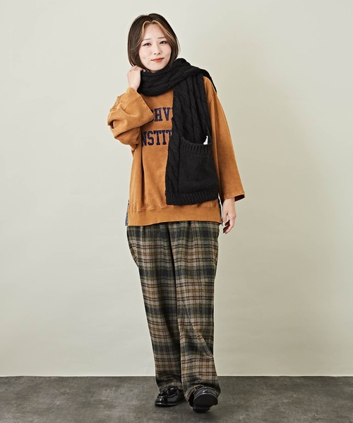 CUBE SUGAR（キューブシュガー）の「WEB限定ケーブル柄ポケット付きニットストール（ストール/ショール・レディース・ベージュ/モカ/ブラック・M）」の7枚目の写真