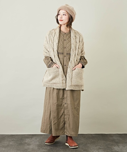 CUBE SUGAR（キューブシュガー）の「WEB限定ケーブル柄ポケット付きニットストール（ストール/ショール・レディース・ベージュ/モカ/ブラック・M）」の8枚目の写真