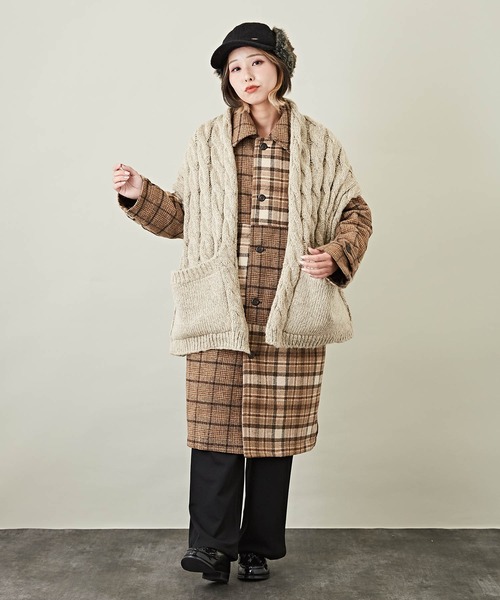 CUBE SUGAR（キューブシュガー）の「WEB限定ケーブル柄ポケット付きニットストール（ストール/ショール・レディース・ベージュ/モカ/ブラック・M）」の10枚目の写真