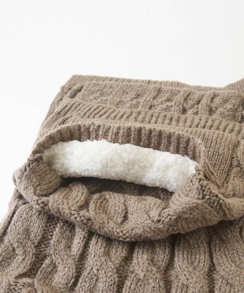 CUBE SUGAR（キューブシュガー）の「WEB限定ケーブル柄ポケット付きニットストール（ストール/ショール・レディース・ベージュ/モカ/ブラック・M）」の13枚目の写真