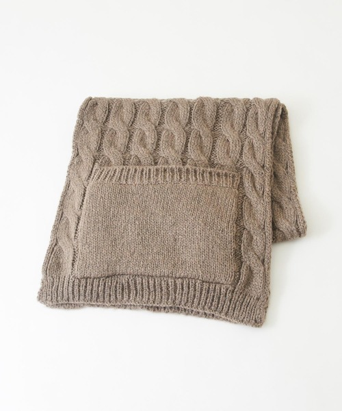 CUBE SUGAR（キューブシュガー）の「WEB限定ケーブル柄ポケット付きニットストール（ストール/ショール・レディース・ベージュ/モカ/ブラック・M）」の19枚目の写真