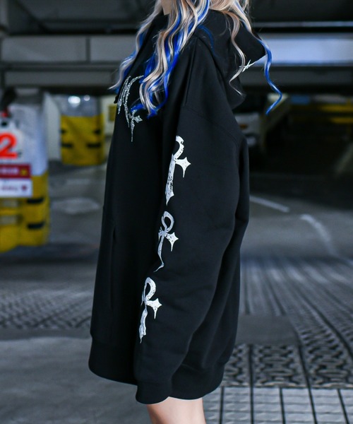 REFLEM（レフレム）の「『REFLEM/レフレム』ロゴラインストーン