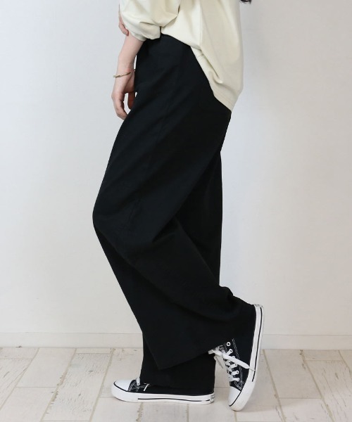 atONE（アットワン）の「atONE ベイカーワイドバギーパンツ（その他パンツ・レディース・ブラック/カーキ/ベージュ/ブルー/ネイビー・M/LL/L）」の6枚目の写真