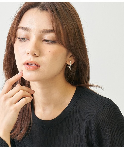 ANAP(アナップ)の「ニュアンスピアス(ピアス(両耳用)・レディース・シルバー/ゴールド・FREE)」の2枚目の写真