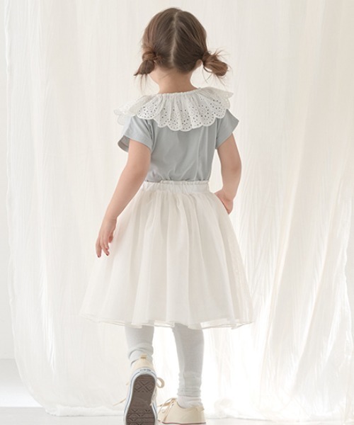 Lycee mine（リセマイン）の「【型崩れしないやわらかコットン】ラウンドフリルコットンレース衿トップス（Tシャツ/カットソー・キッズ・アイボリー/ミント/イエロー/チャコール・140cm/130cm/100cm/120cm/110cm/150cm）」の13枚目の写真