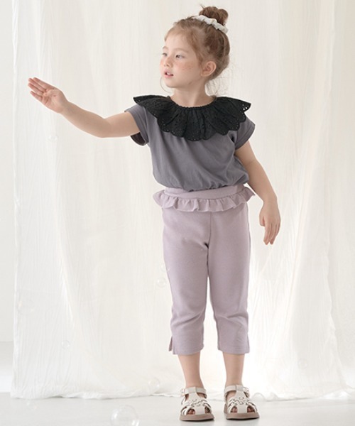 Lycee mine（リセマイン）の「【型崩れしないやわらかコットン】ラウンドフリルコットンレース衿トップス（Tシャツ/カットソー・キッズ・アイボリー/ミント/イエロー/チャコール・140cm/130cm/100cm/120cm/110cm/150cm）」の12枚目の写真