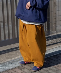 ワイドバルーンパンツ
