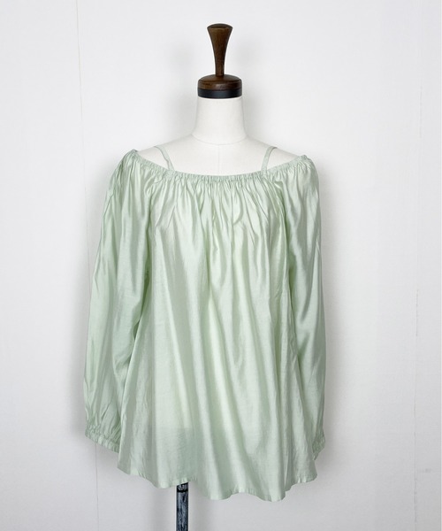 Meli rich（メリーリッチ）の「オフショルにもなる。2WAYブラウス（シャツ/ブラウス・レディース・パープル/ブラック/グリーン/アイボリー・FREE）」の13枚目の写真