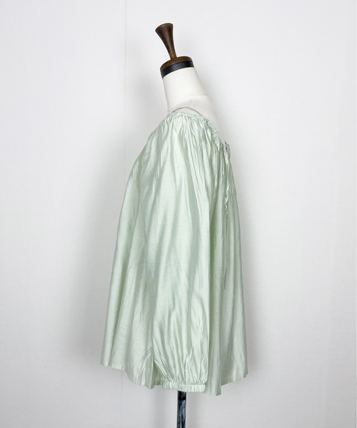 Meli rich（メリーリッチ）の「オフショルにもなる。2WAYブラウス（シャツ/ブラウス・レディース・パープル/ブラック/グリーン/アイボリー・FREE）」の14枚目の写真