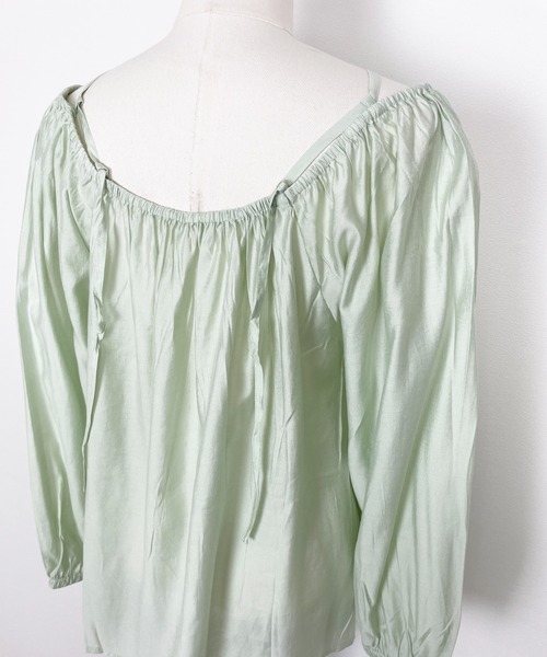 Meli rich（メリーリッチ）の「オフショルにもなる。2WAYブラウス（シャツ/ブラウス・レディース・パープル/ブラック/グリーン/アイボリー・FREE）」の16枚目の写真