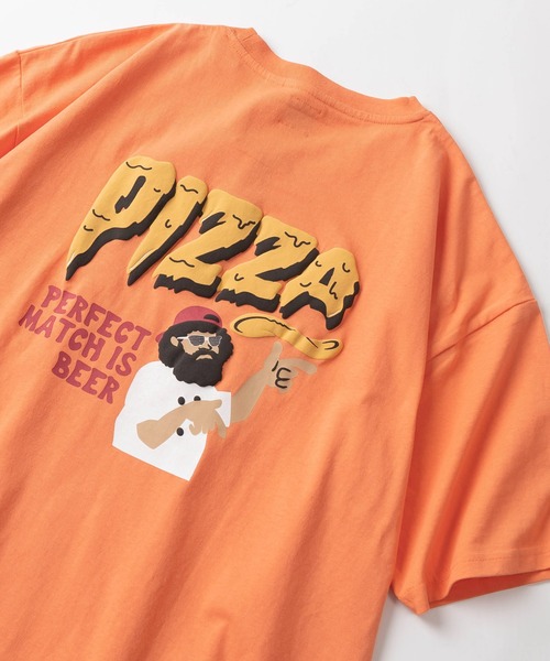 make a ray!（メイク ア レイ！）の「ジェントルマンイラスト「PIZZA&EIGHT BALL」 ワンポイント＆バック発泡プリントデザイン オーバーサイズ 半袖Tシャツ/ビッグシルエット/ USAコットン（Tシャツ/カットソー・メンズ・ブルー/オレンジ/オフホワイト/ブラック/ネイビー/ホワイト・M/L）」の6枚目の写真