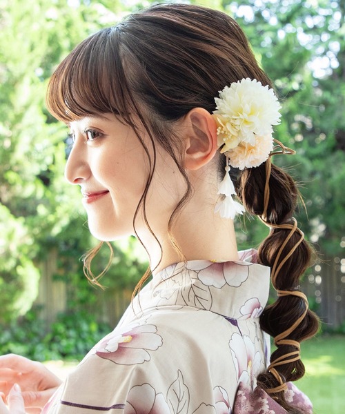 Honeys（ハニーズ）の「浴衣ダリアコサージュヘアクリップ（バレッタ/ヘアクリップ・レディース・アイボリー/ラベンダー/パープル・FREE）」の2枚目の写真