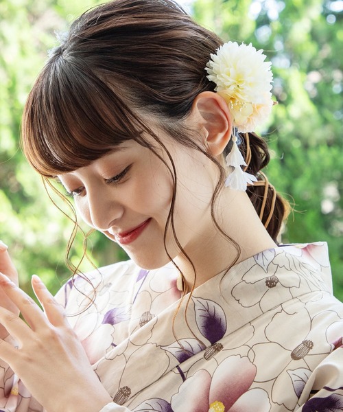 Honeys（ハニーズ）の「浴衣ダリアコサージュヘアクリップ（バレッタ/ヘアクリップ・レディース・アイボリー/ラベンダー/パープル・FREE）」の7枚目の写真