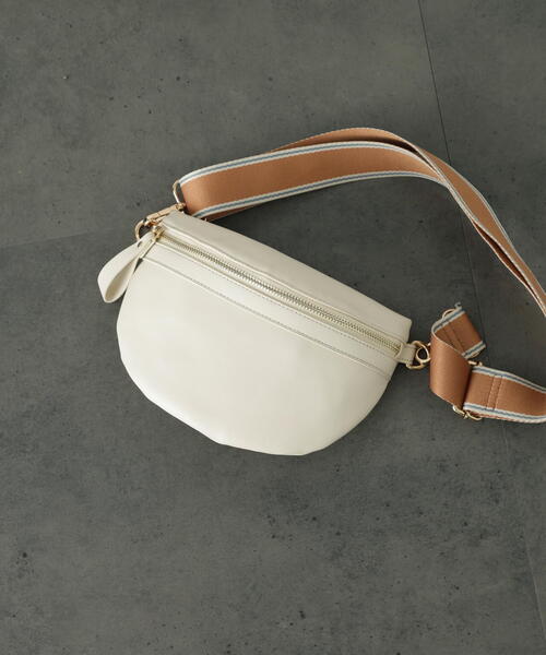 FREE'S MART（フリーズマート）の「◆ボディバッグ（ボディバッグ/ウエストポーチ・レディース・ホワイト/ブラック/ブラック系その他・ﾌﾘ-）」の8枚目の写真