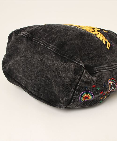 SPINNS（スピンズ）の「GROOVYデザイン デニムショルダーバッグ（ショルダーバッグ・レディース・ブラック/ブルー・ONESIZE）」の3枚目の写真